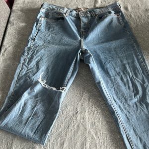 Beautiful pair of wedgie Levi’s